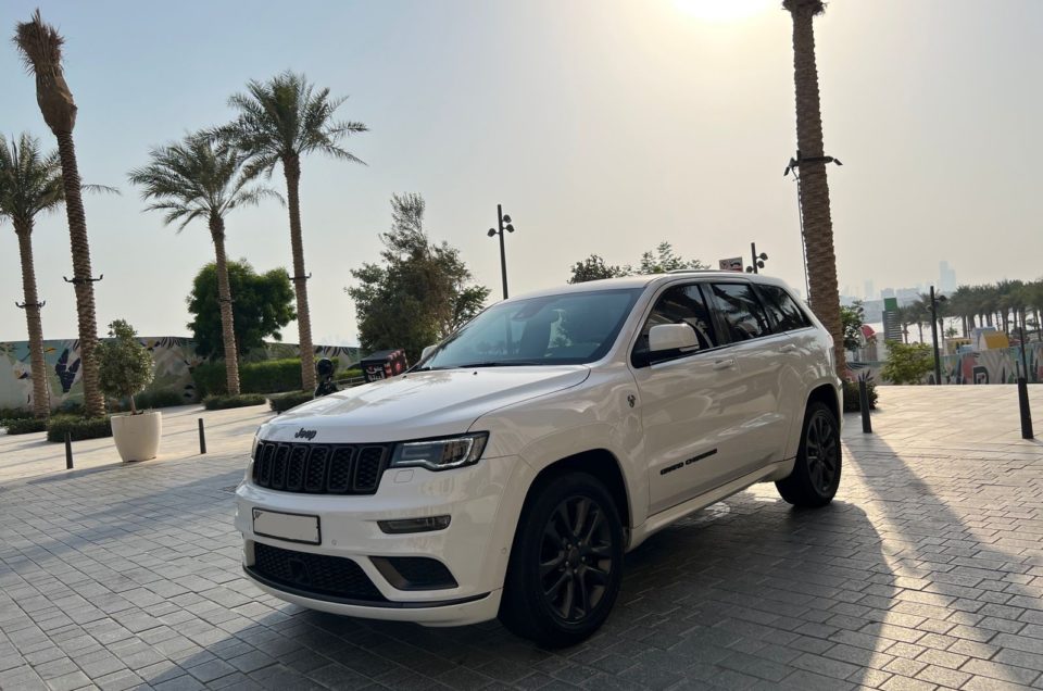 Jeep Grand Cherokee for Rent in Dubai | Luxury Car Rental Dubai